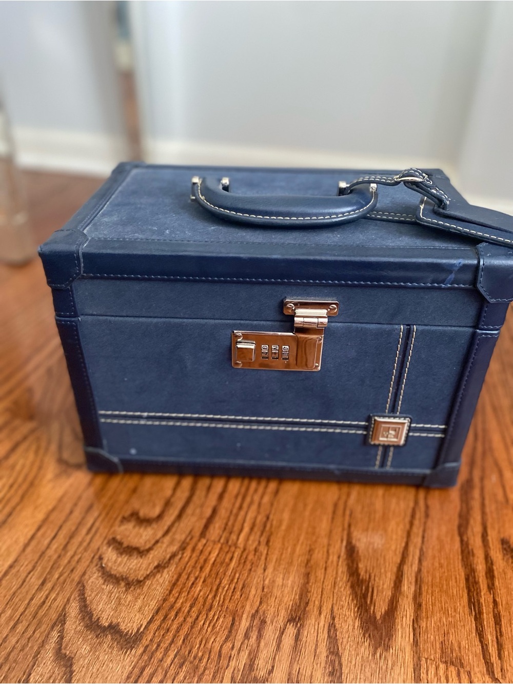 Vintage DVF Diane Von Furstenberg Navy Jewelry Train Case with Top Handle